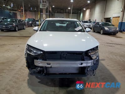 Piąte zdjęcie samochodu w środku: 2021 AUDI A4 PREMIUM 40 VIN:WAUABAF45MN007529 - miniatura
