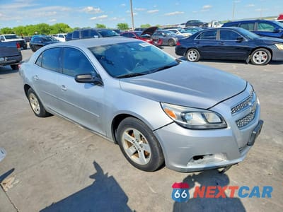 Czwarte zdjęcie samochodu z boku: 2013 CHEVROLET MALIBU LS VIN:1G11B5SA5DF294170 - miniatura