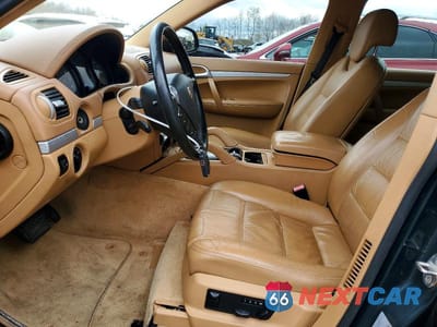 Zdjęcie 7 z 13 samochodu: 2005 PORSCHE CAYENNE VIN:WP1AA29P55LA25011 - miniatura