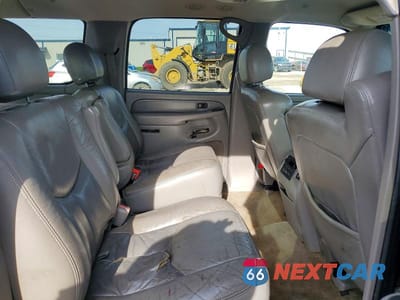 Zdjęcie 11 z 12 samochodu: 2004 GMC YUKON XL DENALI VIN:1GKFK66U54J163345 - miniatura