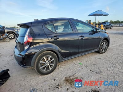 Trzecie zdjęcie samochodu z tyłu: 2018 TOYOTA PRIUS C TWO VIN:JTDKDTB32J1617370 - miniatura