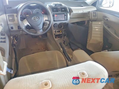 Zdjęcie 8 z 11 samochodu: 2013 TOYOTA COROLLA LE VIN:2T1BU4EE7DC991024 - miniatura