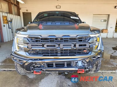 Piąte zdjęcie samochodu w środku: 2025 FORD F150 RAPTOR VIN:1FTFW1RJ0SFA37821 - miniatura