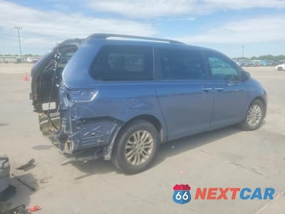 Trzecie zdjęcie samochodu z tyłu: 2016 TOYOTA SIENNA XLE 8-PASSENGER VIN:5TDYK3DC9GS760163 - miniatura