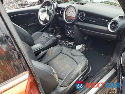 Zdjęcie 8 z 13 samochodu: 2012 MINI COOPER S VIN:WMWSV3C52CT387203 - miniatura