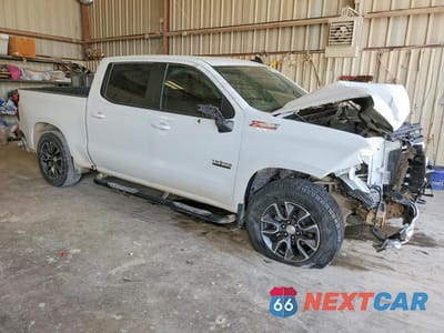 Czwarte zdjęcie samochodu z boku: 2024 CHEVROLET SILVERADO K1500 LT VIN:1GCUDDED4RZ146869 - miniatura
