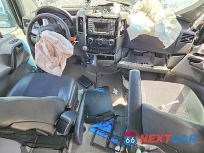 Zdjęcie 8 z 13 samochodu: 2016 MERCEDES-BENZ SPRINTER 2500 VIN:8BRPE7DD5GE130227 - miniatura