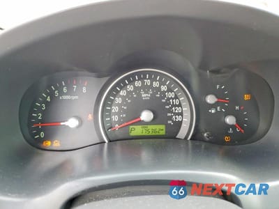 Zdjęcie 9 z 13 samochodu: 2010 KIA SEDONA BASE VIN:KNDMG4C31A6353419 - miniatura