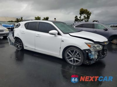 Czwarte zdjęcie samochodu z boku: 2015 LEXUS CT 200 VIN:JTHKD5BH2F2218062 - miniatura