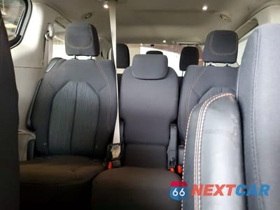 Zdjęcie 10 z 13 samochodu: 2020 CHRYSLER PACIFICA TOURING VIN:2C4RC1FG3LR117736 - miniatura