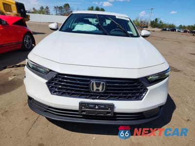 Piąte zdjęcie samochodu w środku: 2025 HONDA ACCORD LX VIN:1HGCY1F25SA035605 - miniatura