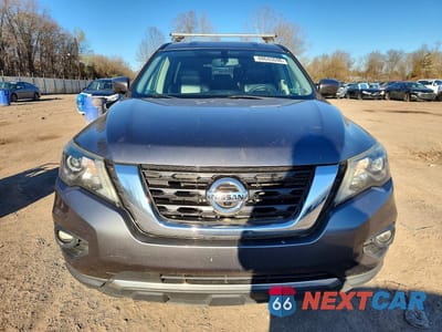 Piąte zdjęcie samochodu w środku: 2017 NISSAN PATHFINDER SL VIN:5N1DR2MM1HC619566 - miniatura