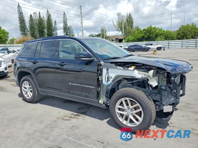 Czwarte zdjęcie samochodu z boku: 2025 JEEP GRAND CHEROKEE LAREDO VIN:1C4RJGAG7S8734261 - miniatura