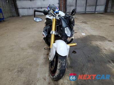 Drugie zdjęcie samochodu z przodu: 2021 BMW S 1000 R VIN:WB10D6203M6D55459 - miniatura