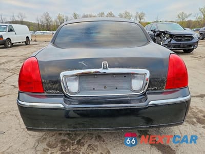 Zdjęcie 6 z 12 samochodu: 2011 LINCOLN TOWN CAR SIGNATURE LONG WHEELBASE VIN:2LNBL8FV7BX763778 - miniatura