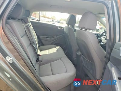Zdjęcie 10 z 12 samochodu: 2021 HYUNDAI IONIQ SEL VIN:KMHC75LD1MU256582 - miniatura