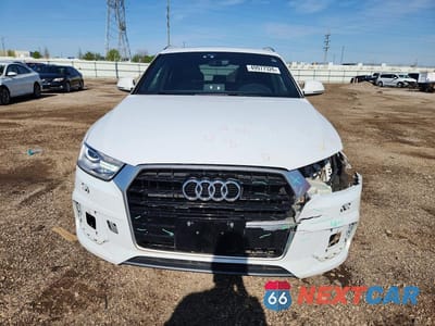 Piąte zdjęcie samochodu w środku: 2017 AUDI Q3 PREMIUM PLUS VIN:WA1JCCFS9HR008671 - miniatura