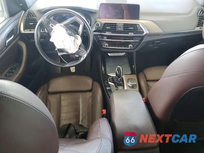 Zdjęcie 8 z 13 samochodu: 2018 BMW X3 XDRIVE30I VIN:5UXTR9C52JLC68709 - miniatura
