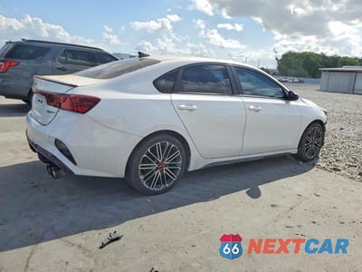Trzecie zdjęcie samochodu z tyłu: 2023 KIA FORTE GT VIN:3KPF44AC5PE603607 - miniatura