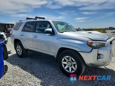 Czwarte zdjęcie samochodu z boku: 2016 TOYOTA 4RUNNER TRAIL PREMIUM VIN:JTEBU5JR2G5285526 - miniatura