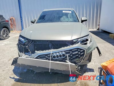 Piąte zdjęcie samochodu w środku: 2023 AUDI Q5 PREMIUM PLUS 45 VIN:WA1EAAFY3P2114251 - miniatura