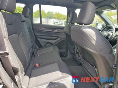 Zdjęcie 10 z 12 samochodu: 2025 JEEP GRAND CHEROKEE LAREDO VIN:1C4RJGAG7S8734261 - miniatura
