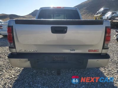 Zdjęcie 6 z 13 samochodu: 2007 GMC NEW SIERRA DENALI VIN:2GTEK638471689155 - miniatura