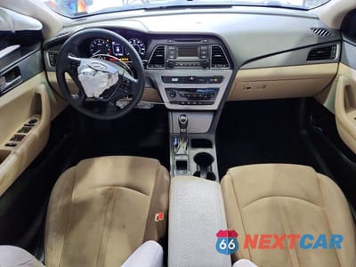 Zdjęcie 8 z 13 samochodu: 2017 HYUNDAI SONATA BASE VIN:5NPE24AF3HH515230 - miniatura