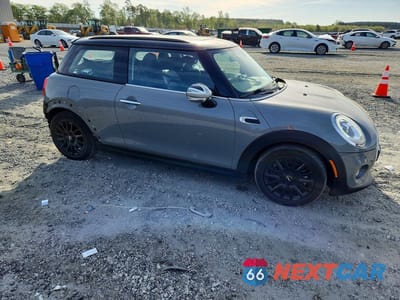 Czwarte zdjęcie samochodu z boku: 2017 MINI COOPER VIN:WMWXP5C3XH3C64138 - miniatura