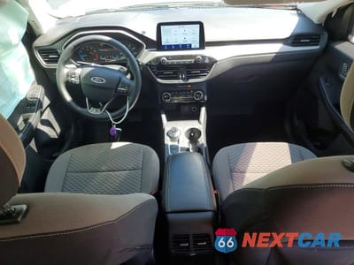 Zdjęcie 8 z 13 samochodu: 2021 FORD ESCAPE SE VIN:1FMCU0G6XMUB27523 - miniatura