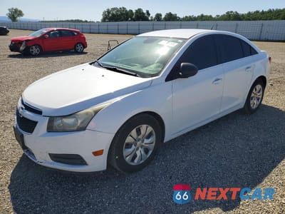 2012 CHEVROLET CRUZE LS 1G1PC5SH2C7337733 - główne zdjęcie licytacji z USA - miniatura