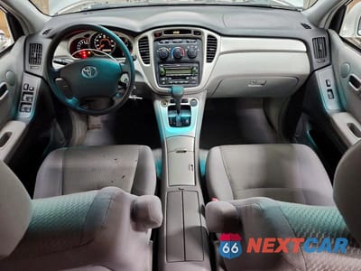 Zdjęcie 8 z 12 samochodu: 2006 TOYOTA HIGHLANDER BASE VIN:JTEEP21A960145451 - miniatura