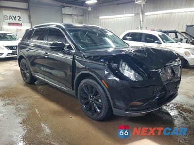 Czwarte zdjęcie samochodu z boku: 2020 LINCOLN CORSAIR RESERVE VIN:5LMCJ2D94LUL31281 - miniatura