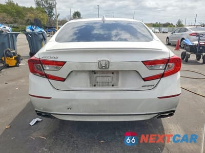 Zdjęcie 6 z 12 samochodu: 2019 HONDA ACCORD SPORT VIN:1HGCV1F31KA022156 - miniatura