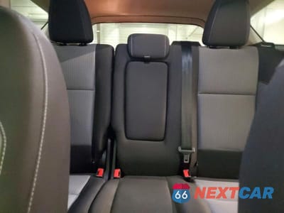 Zdjęcie 10 z 14 samochodu: 2017 FORD ESCAPE SE VIN:1FMCU9G94HUD32162 - miniatura