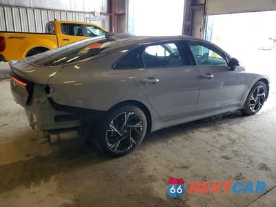 Trzecie zdjęcie samochodu z tyłu: 2025 KIA K5 GT LINE VIN:KNAG64J71S5355116 - miniatura