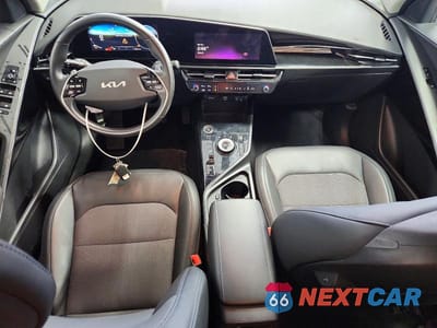 Zdjęcie 8 z 11 samochodu: 2023 KIA NIRO EV WIND VIN:KNDCR3L14P5072700 - miniatura