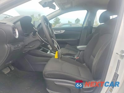Zdjęcie 7 z 13 samochodu: 2022 KIA FORTE LXS VIN:3KPF24ADXNE481273 - miniatura