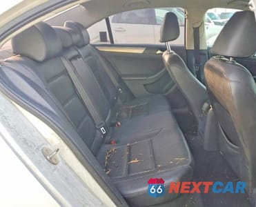 Zdjęcie 10 z 12 samochodu: 2017 VOLKSWAGEN JETTA SE VIN:3VWDB7AJ2HM305968 - miniatura