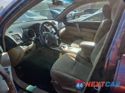 Zdjęcie 7 z 12 samochodu: 2013 TOYOTA HIGHLANDER BASE VIN:5TDBK3EH8DS255906 - miniatura