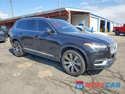 Czwarte zdjęcie samochodu z boku: 2024 VOLVO XC90 PLUS VIN:YV4H60LE6R1173860 - miniatura