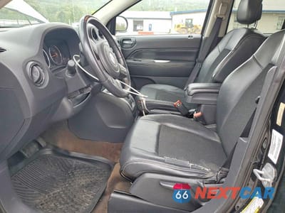 Zdjęcie 7 z 13 samochodu: 2014 JEEP COMPASS LATITUDE VIN:1C4NJDEB8ED724619 - miniatura