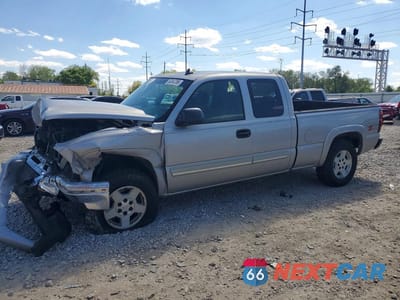 2006 CHEVROLET SILVERADO K1500 1GCEK19B66E104918 - główne zdjęcie licytacji z USA - miniatura