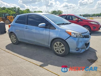 Czwarte zdjęcie samochodu z boku: 2012 TOYOTA YARIS 3-DOOR LE VIN:JTDJTUD37CD511791 - miniatura