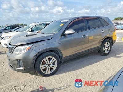 2014 KIA SORENTO LX 5XYKT3A6XEG535990 - główne zdjęcie licytacji z USA - miniatura