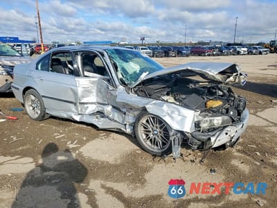 Czwarte zdjęcie samochodu z boku: 2000 BMW M5 VIN:WBSDE9345YBZ94854 - miniatura