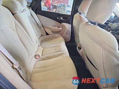 Zdjęcie 10 z 12 samochodu: 2015 CHRYSLER 200 LIMITED VIN:1C3CCCAB4FN734565 - miniatura