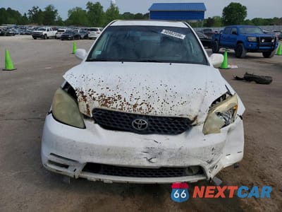Piąte zdjęcie samochodu w środku: 2003 TOYOTA COROLLA MATRIX XR VIN:2T1KR32E53C035779 - miniatura