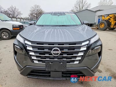 Piąte zdjęcie samochodu w środku: 2025 NISSAN ROGUE SV VIN:5N1BT3BB0SC794849 - miniatura