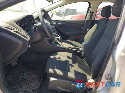 Zdjęcie 7 z 12 samochodu: 2018 FORD FOCUS SE VIN:1FADP3FE5JL210181 - miniatura